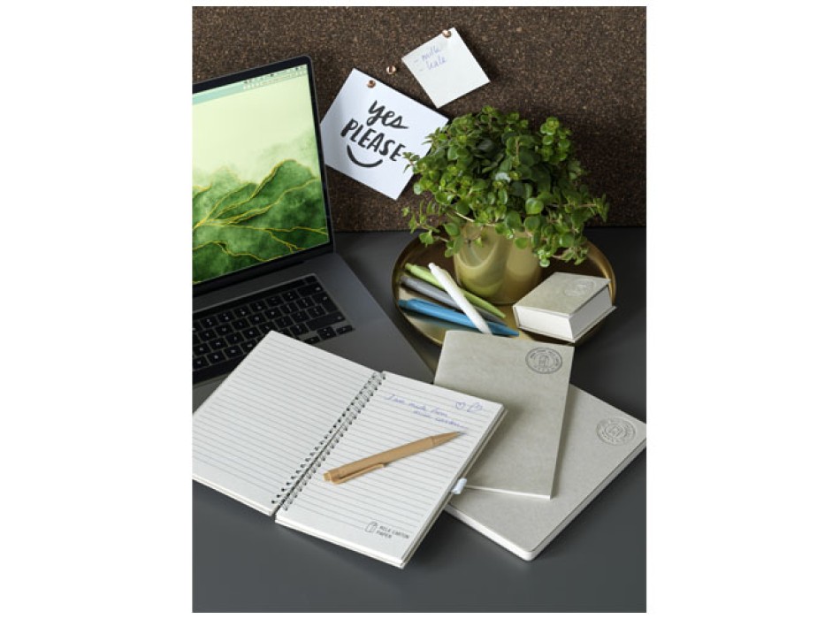 Blocco note a spirale Dairy Dream in formato A5 realizzato con cartoni del latte riciclati