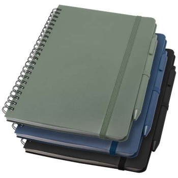 Blocco note formato A5 con copertina rigida in plastica recuperata in prossimità degli oceani e penna a sfera Thalaasa (inchiostro nero)