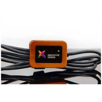 Cavo di ricarica 5 in 1 da 40 W in rPET riciclato con logo luminoso e custodia quadrata in legno SCX.design C38