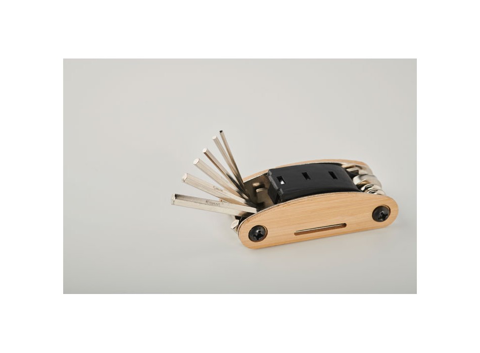 MANO - Multiutensile in bamboo