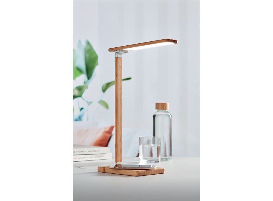 NEAT LIGHT - Luce da tavolo e caricatore 15W
