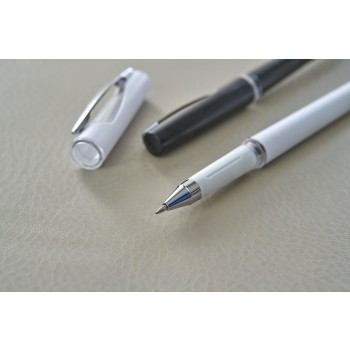 Penna roller in ABS con refill gel nero Karin