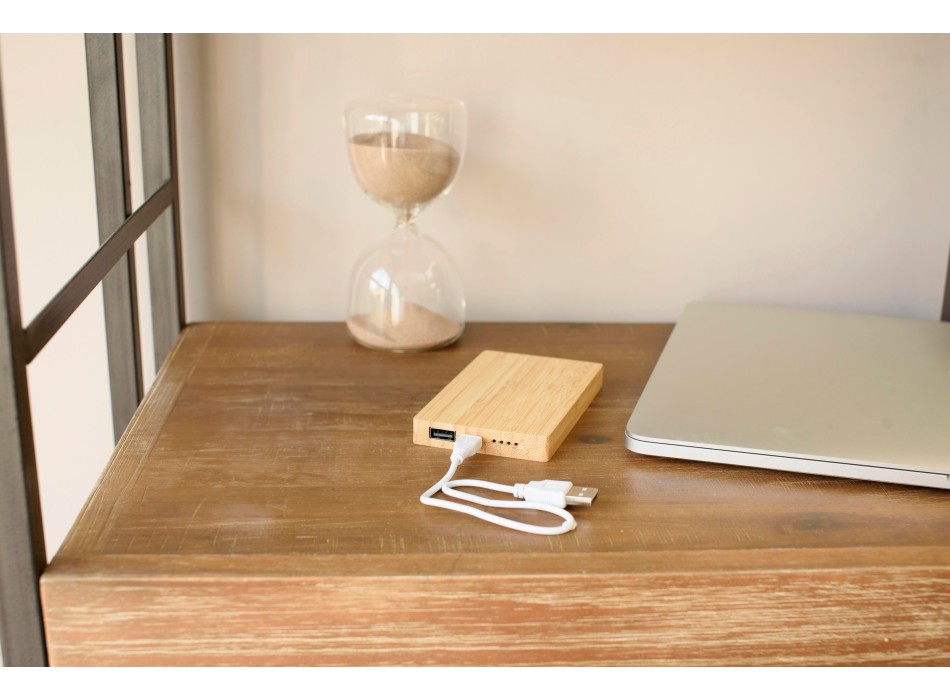 Power Bank in bamboo Ruby