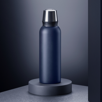 SET NORDIC: VACUUM FOOD THERMOS, 600 ml. & STEEL VACUUM THERMOS, 1000ml