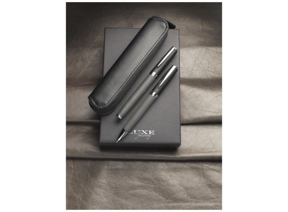 Set regalo con coppia di penne e sacchetto Carbon (inchiostro nero)