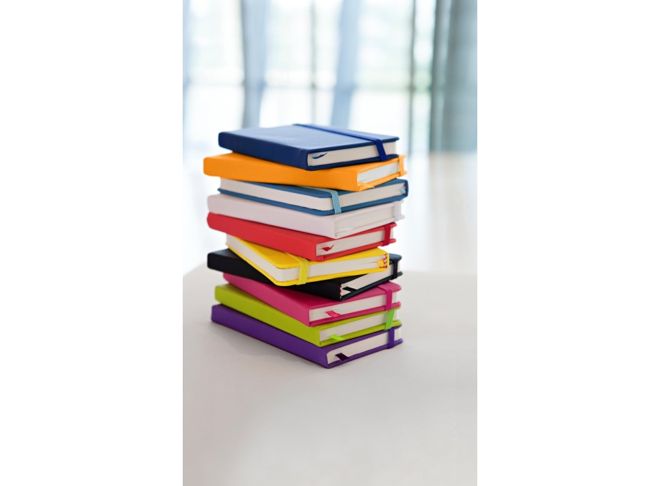 Taccuino formato +/- A6 a righe in PU Dita