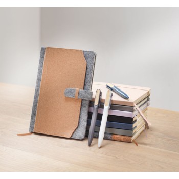 Custom water bottles with your company logo