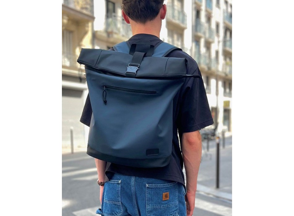 Custom water bottles with your company logo